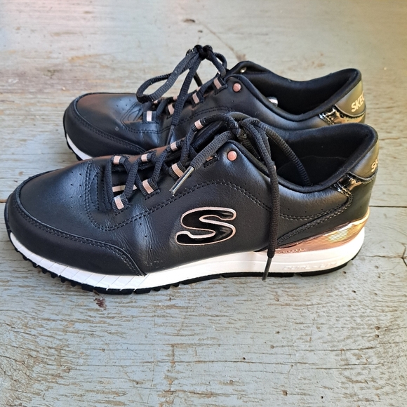 Skechers Shoes - Black leather Skechers Sneakers